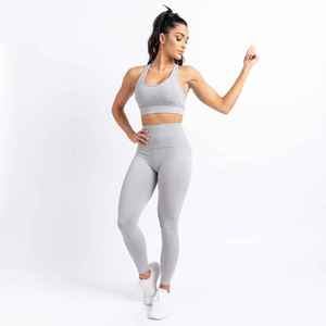 Ensemble de yoga pour femmes, dernière collection de vêtements de sport, prix de gros abordable, fabriqué au Pakistan - Product Image 1