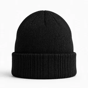 Bonnet en tricot côtelé noir uni unisexe, chaud pour l'hiver, avec revers - Product Image 1