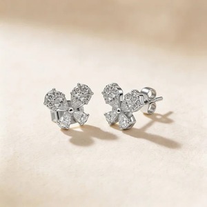 Boucles d'oreilles clous papillon en or blanc 9K avec diamant taille poire de 1,60 carat cultivé en laboratoire, bijoux fins en gros - Product Image 3