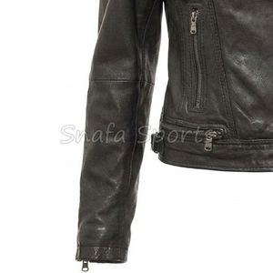 Veste courte en cuir tendance pour femmes, design élégant et ajusté, collection hiver, tenue décontractée pour femmes - Product Image 4