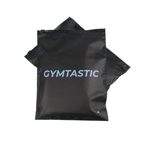 Sacs d'emballage en plastique à fermeture éclair coulissante OEM 2026 personnalisés, écologiques, noirs mats, givrés, en CPE, pour maillots de bain, vêtements et t-shirts - Product Image 1