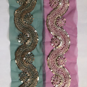 Exquisito Borde de Saree Floral Ecológico con Adornos Hechos a Mano, Lentejuelas Metálicas, Bordado de Precisión con Cuentas, Premium, Elegante y Romántico - Product Image 1