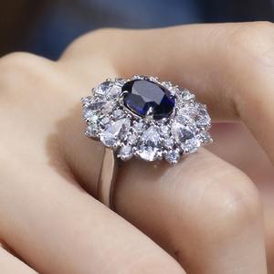 Anillo de Diamantes de Oro de 18K/14K de Moda, Corte Esmeralda con Piedra Preciosa, Joyería de Lujo para Uso Diario de Mujeres - Product Image 2