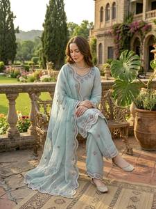 Conjunto de Salwar Kameez Bordado para Mujer con Dupatta, Atuendo Étnico Moderno de Secado Rápido para Fiesta o Boda - Product Image 4