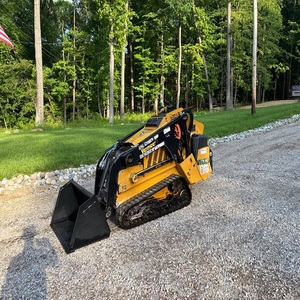 Mini-chargeuse compacte Vermeer pour travaux de construction, aménagement paysager, nivellement, terrassement, manutention de matériaux, efficacité sur chantier - Product Image 6