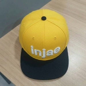 โรงงานผลิตหมวกแก๊ปแบบ Snapback 6 แผง ปักลาย 3 มิติ ทรงแบน  รับผลิตตามแบบ OEM/ODM  ขั้นต่ำในการสั่งซื้อน้อย - Product Image 2