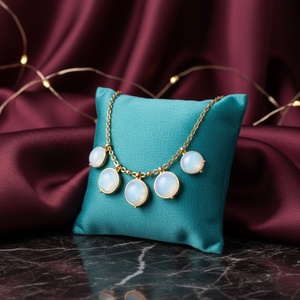 Collier élégant en pierre ronde blanche 12MM, collier statement en argent sterling 925 plaqué or 18 carats, bijoux de mariage - Product Image 3