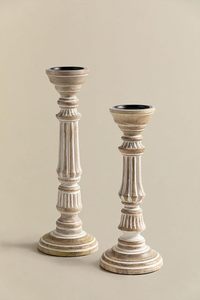 Support de bougie haut en bois blanc vieilli, fait main et sculpté, style rustique et campagnard, pour la décoration de Noël - Product Image 3