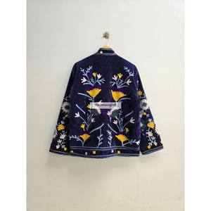 เสื้อแจ็คเก็ตกำมะหยี่อินเดียปักลายดอกไม้ พร้อมกระเป๋าข้างสองข้าง สไตล์โบฮีเมียนเก๋ไก๋ เสื้อแจ็คเก็ตผู้หญิง เสื้อคลุมโอเวอร์โค้ตแบบยูนิเซ็กส์ - Product Image 6