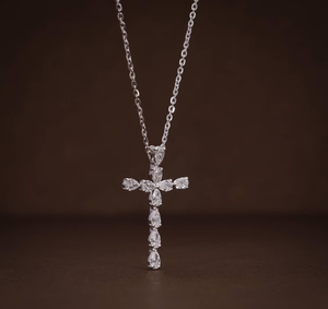 Collar con Colgante Curvo de Plata de Ley 925, Estilo Vintage, con Diamantes Multicolores Certificados por IGI, Baño de Rodio Negro, Corte Pera - Product Image 3