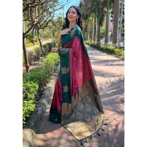 Sari de Seda Suave Rosa Rojizo con Bordado Floral y Contraste Tejido con Hilo Zari para Bodas, 0.65g - Product Image 1