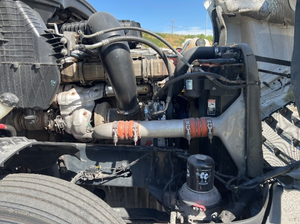 Camión Freightliner T12664ST 2019 Usado en Buen Estado con Transmisión Automática y 223,869 Millas - Product Image 2