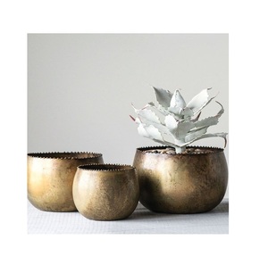 Jardinière décorative en métal faite à la main, pot de jardin moderne, élégant, durable, pour plantes d'intérieur et d'extérieur - Product Image 1