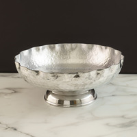 Nieuwe stijlvolle fruitmand topverkoper moderne korte hamer messing voetstuk schaal sleutelhouder entree decoratief metalen handwerk