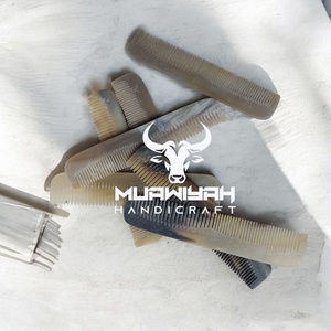 Peine de cuerno de buey MUAWIYAH HANDICRAFT de la mejor calidad, estilo romántico, regalo navideño, cuidado del cabello, regalo personalizado al precio más bajo - Product Image 3