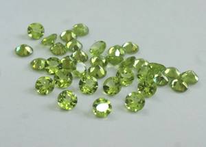 Piedra preciosa facetada redonda de peridoto de 3 mm - Gemas sueltas de peridoto auténticas - Piedra natural de alta calidad para joyería - Product Image 3