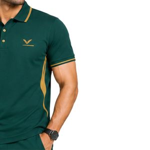 Polo Premium Verde y Dorado para Hombre con Diseño Minimalista de Paneles Laterales en Contraste, Logotipo Personalizado Bordado, Ropa Deportiva de Golf, Manga Corta - Product Image 4
