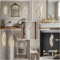 Applique murale LED en forme de plume, design moderne et luxueux, luminaire décoratif artistique, lumière d'ambiance chaude pour chambre à coucher, salon, couloir