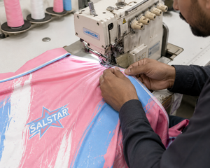 ชุดคริกเก็ตชาย SALSTAR เสื้อโปโลแขนสั้นและกางเกงขายาว ผ้าโพลีเอสเตอร์ระบายอากาศดี ดีไซน์สีตัดกัน ใส่ได้ทุกฤดู - Product Image 4