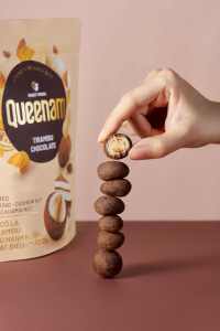 Prix d'usine OEM/ODM vente en gros de chocolat dragée halal tiramisu enrobé de chocolat amande noix de cajou noix de macadamia 150g de bonbons collations - Product Image 4