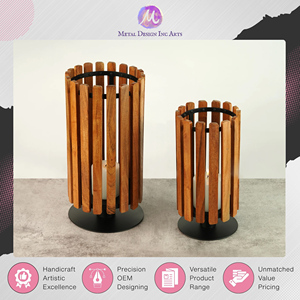 Support à bougie hurricane en fer et bois d'acacia de qualité supérieure, noir et marron, parmi les plus vendus, provenant d'un fournisseur d'origine indienne - Product Image 2
