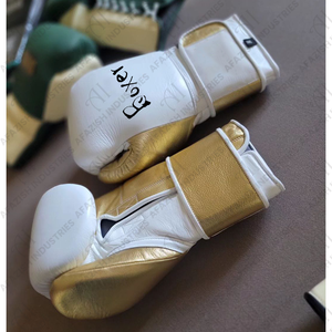 Venta al por mayor de guantes de boxeo profesionales de cuero de vaca de diseño personalizado con logotipo privado OEM entrenamiento de lucha original de cuero PU - Product Image 5