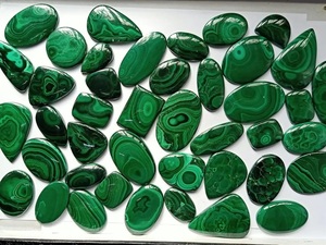 Hermoso diseño de patrón, cabujón de malaquita, piedra suelta de distribuidor mayorista. - Product Image 2
