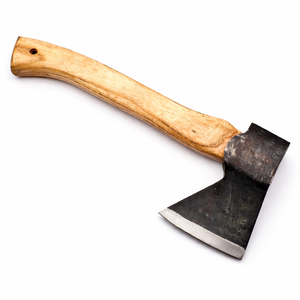 ขวานโทมาฮอว์กเกรดอุตสาหกรรมทำมือ พร้อมใบมีดเหล็กคาร์บอนสูงและด้ามไม้ ปลอกหนัง  รับผลิตแบบ OEM/ODM - Product Image 1