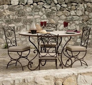 Ensemble de mobilier de jardin en fer forgé de style traditionnel – Table ronde et 4 chaises avec coussins – Mobilier résistant aux intempéries - Product Image 6
