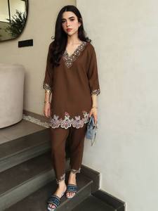 Nouvel ensemble coordonné brodé pour femme, haut et pantalon palazzo, réversible, infroissable, séchage rapide, toutes saisons - Product Image 2