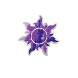 Écussons brodés personnalisés, directement de l'usine, logo thermocollant pour vêtements, sacs, casquettes, chapeaux, articles vestimentaires, OEM - Product Image 1