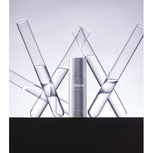 เซรั่มวิตามินซีเปปไทด์ LABIERE/KLEANICURE สูตรลดเลือนริ้วรอยและปรับผิวขาวกระจ่างใส พร้อมตัวอย่างทดลองฟรี - Product Image 1