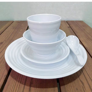 Vaisselle en plastique écologique Snow Peak White - Gobelets, bols à soupe, cuillères, assiettes - Fabriqué à Taïwan - Product Image 1