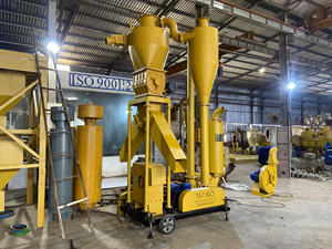 El transportador neumático de cáscara de arroz tiene una capacidad de 5 toneladas/hora, con un conducto dividido en dos direcciones para un transporte rápido. - Product Image 4