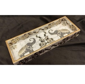 Plateau de service rectangulaire gravé en MDF laqué ILAHI - à un seul niveau, style américain, durable, biodégradable, de qualité alimentaire, compatible lave-vaisselle - Product Image 4