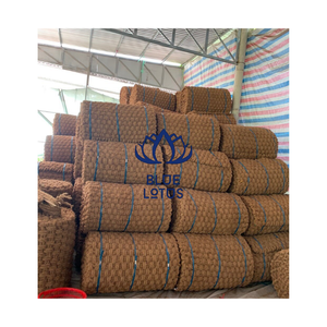 Tapis en fibre de coco naturelle du Vietnam disponible pour la couverture des entrées et les applications au sol - Product Image 1