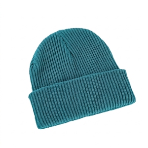 Gorro de Punto de Calidad, Cálido, Cómodo y Duradero, Ideal para Uso Diario, Actividades al Aire Libre y Estilo de Vida - Product Image 1