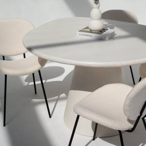 Table à manger en micro-béton Vandana Aureo Pebble avec un design sculpté moderne - Product Image 4