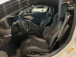 Chevrolet Corvette Stingray 3LT Usado 2025 - Product Image 4