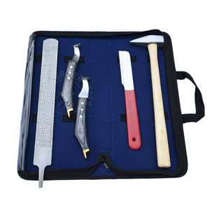 Kit de Herramientas de Herrador de Alta Resistencia con Cuchillo Recto para Herrar, Martillo de Clavado de Precisión, Cuchillo para Pezuñas con Punta de Latón y Lima de Herradura - Product Image 1