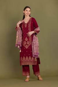 Ensemble Kurti Pantalon Dupatta en laine Acro tissée de qualité supérieure pour femmes, motif floral, pour l'hiver - Product Image 5