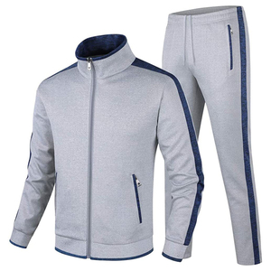 Conjunto Deportivo para Hombre en Gris con Detalles Rojos, Chaqueta con Cierre Completo, Pantalones Deportivos, Ropa Casual de Otoño, Mezcla de Poliéster y Algodón, Corte Regular, Bolsillos Laterales - Product Image 6