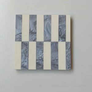 Juego de Posavasos Clásicos Ecológicos Resistentes al Calor de Madera y Resina con Diseño Moderno y Base Antideslizante para Uso en el Hogar y la Cocina - Product Image 5