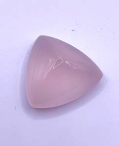 Cuarzo rosa de alta calidad en forma de triángulo, cabujón, piedra suelta para la fabricación de joyas. - Product Image 6