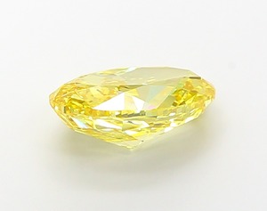 Diamante Amarillo Intenso de Lujo, 5.52 Quilates, Corte Oval Modificado, Excelente Pulido, Claridad VS1, Cultivado en Laboratorio, Certificado CVD, Gema Suelta - Product Image 3
