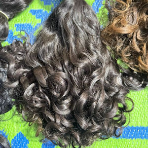 Extensions de cheveux humains en gros, double trame, cheveux indiens bruts, cuticules alignées, ondulation profonde lâche, provenant d'un seul donneur - Product Image 1