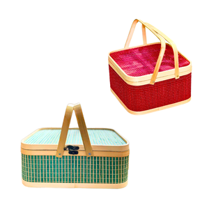 Cesta de Regalo de Bambú Más Vendida con Tapa y Asas, Color Personalizado Disponible, Artesanía de Mimbre Hecha a Mano para Regalo y Almacenamiento - Product Image 1