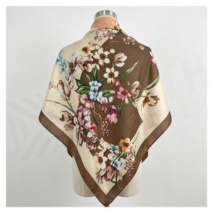 NORTH APPROACH Foulard carré en soie pour femme, imprimé floral, élégant, multifonctionnel, accessoire de mode toutes saisons - Product Image 2