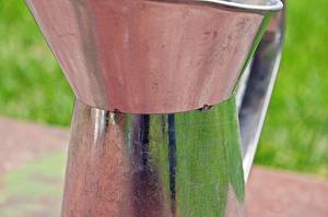 Jarra de acero inoxidable duradera para catering y uso diario, utensilio de servicio funcional ideal para cocinas domésticas y comerciales de la India. - Product Image 2