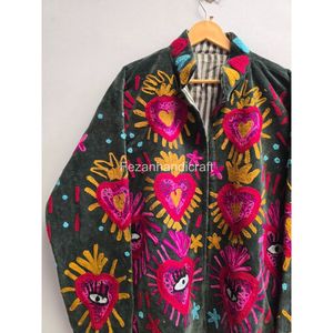 Veste en velours brodée pour femme, manches longues, broderie à la main, motif cœur et œil coloré, tenue d'automne, noir - Product Image 5